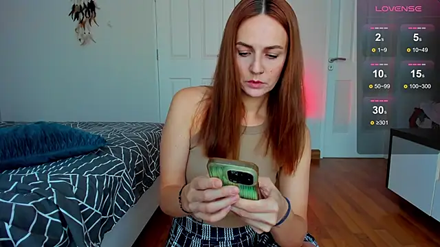 Snapshot of BritneyHall chatting on 01-03-25, 10:09 BritneyHall online show from 01-03-25, 10:09