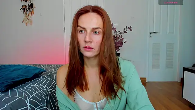 Snapshot of BritneyHall chatting on 01-22-25, 05:16 BritneyHall online show from 01-22-25, 05:16