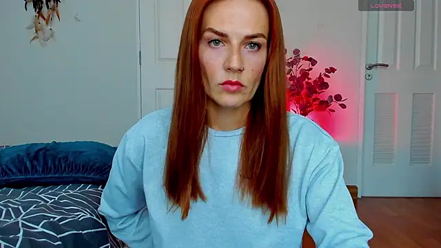 Snapshot of BritneyHall chatting on 02-26-25, 08:15 BritneyHall online show from 02-26-25, 08:15