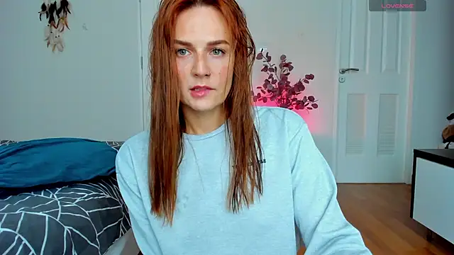 Snapshot of BritneyHall chatting on 02-27-25, 08:50 BritneyHall online show from 02-27-25, 08:50