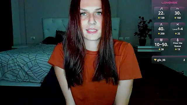 Snapshot of BritneyHall chatting on 03-10-25, 06:12 BritneyHall online show from 03-10-25, 06:12