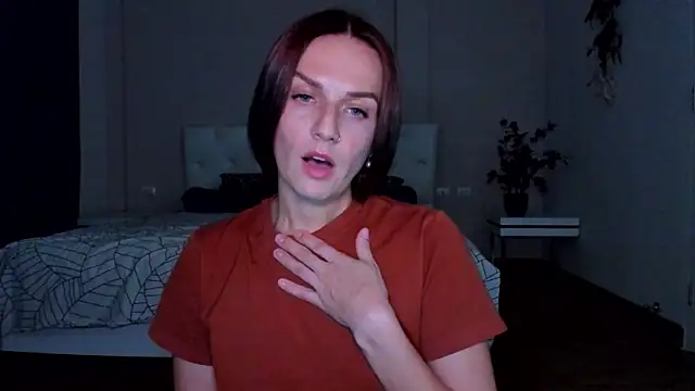 Snapshot of BritneyHall chatting on 03-11-25, 06:30 BritneyHall online show from 03-11-25, 06:30