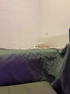 Snapshot of BritneyHall chatting on 09-10-25, 07:03 BritneyHall online show from 09-10-25, 07:03