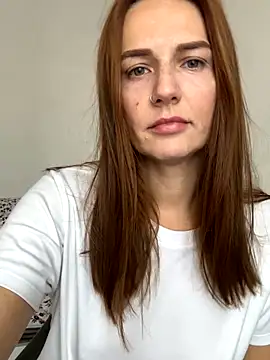 Snapshot of BritneyHall chatting on 10-09-25, 07:06 BritneyHall online show from 10-09-25, 07:06