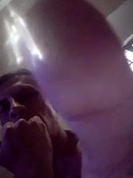 Snapshot of landy20cm chatting on 03-16-26, 03:38 landy20cm online show from 03-16-26, 03:38