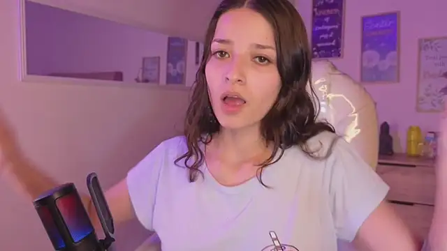 Amaia Daniells online show from 10-16-25, 03:51