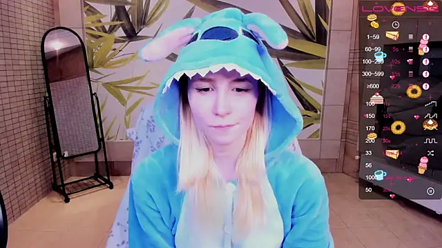 Snapshot of fleximona chatting on 01-11-26, 10:37 fleximona online show from 01-11-26, 10:37