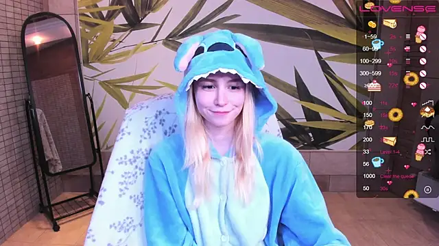 Snapshot of fleximona chatting on 02-15-26, 10:14 fleximona online show from 02-15-26, 10:14