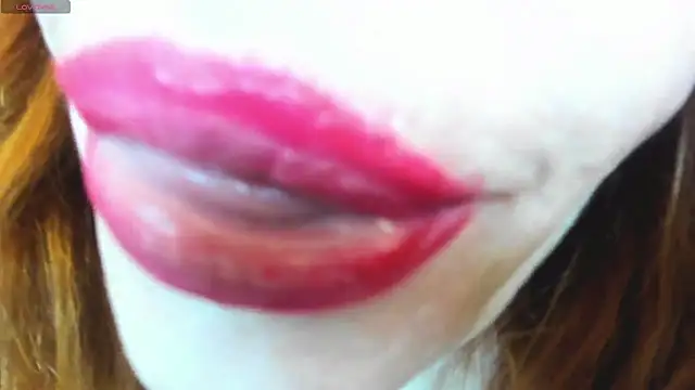 Snapshot of softlysoftlyasbeauty chatting on 03-01-25, 07:04 softlysoftlyasbeauty online show from 03-01-25, 07:04