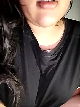 Annerae online show from 10-31-25, 05:14