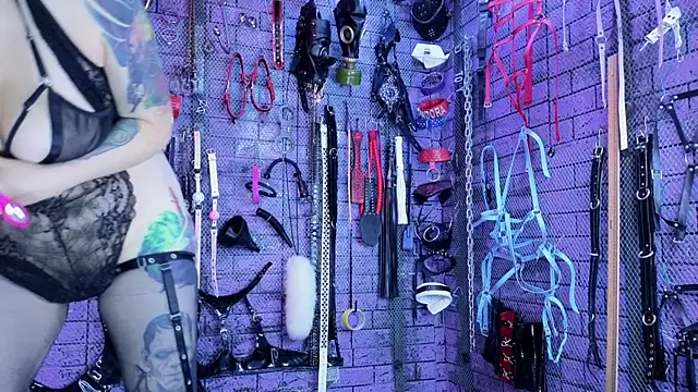 PANDORANEZZ online show from 04-28-26, 09:03