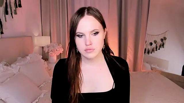 EffieMinki online show from 06-19-26, 08:56
