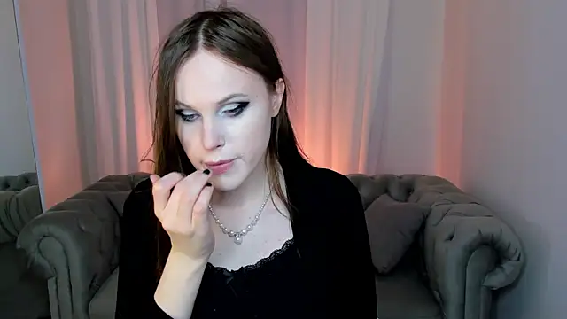 EffieMinki online show from 06-26-26, 09:52