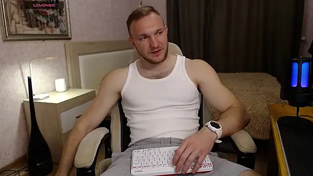 Toress1 online show from 04-18-26, 07:58