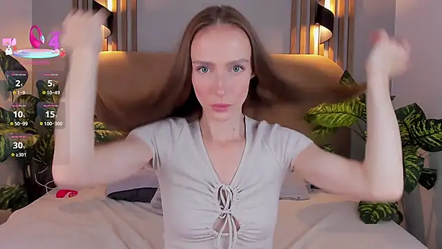 Snapshot of Kira_Quinn chatting on 10-17-25, 07:11 Kira Quinn online show from 10-17-25, 07:11