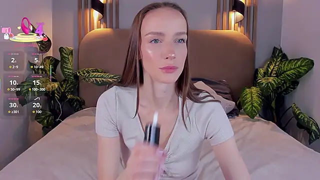 Snapshot of Kira_Quinn chatting on 10-22-25, 07:08 Kira Quinn online show from 10-22-25, 07:08