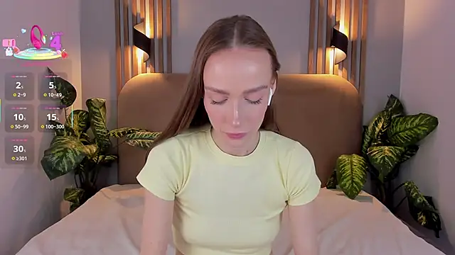 Snapshot of Kira_Quinn chatting on 11-13-25, 07:29 Kira Quinn online show from 11-13-25, 07:29