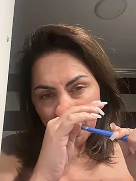 Emma roqueen online show from 04-29-26, 11:00