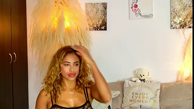 SarahCinnamon- online show from 08-03-26, 02:22