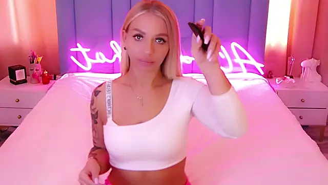 AllwaysHotJ online show from 01-30-25, 06:24