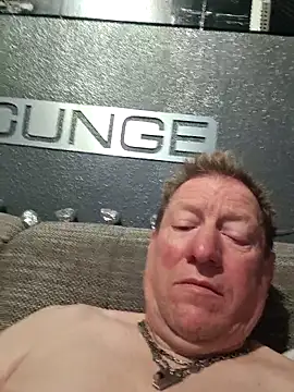 tomtom111111 online show from 12-16-25, 09:09