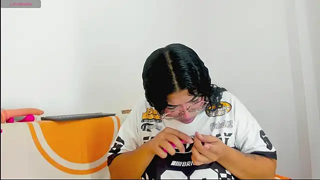 moana taylor online show from 05-03-26, 12:22