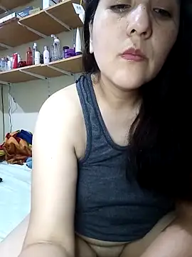 Snapshot of Gatubela212 chatting on 02-28-25, 03:26 Gatubela212 online show from 02-28-25, 03:26