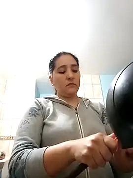 Snapshot of Gatubela212 chatting on 10-03-25, 11:02 Gatubela212 online show from 10-03-25, 11:02