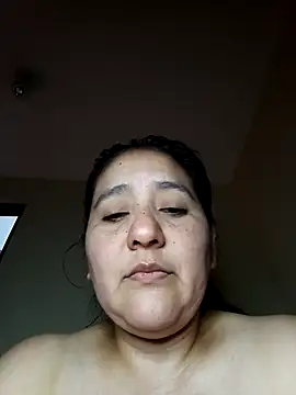 Snapshot of Gatubela212 chatting on 03-11-26, 03:23 Gatubela212 online show from 03-11-26, 03:23