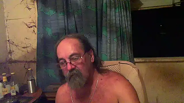 Snapshot of herbie010666 chatting on 02-12-25, 04:54 herbie010666 online show from 02-12-25, 04:54