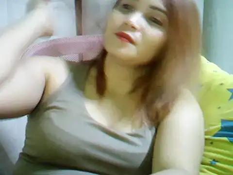 Snapshot of ashlylove25 chatting on 05-05-26, 03:20 ashlylove25 online show from 05-05-26, 03:20