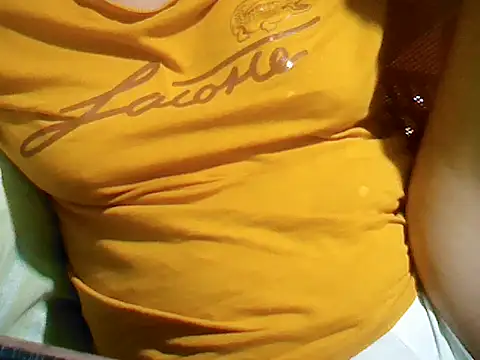 Snapshot of ashlylove25 chatting on 05-15-26, 11:34 ashlylove25 online show from 05-15-26, 11:34