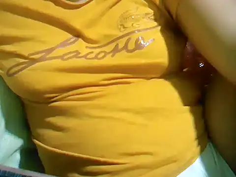 Snapshot of ashlylove25 chatting on 05-15-26, 11:45 ashlylove25 online show from 05-15-26, 11:45