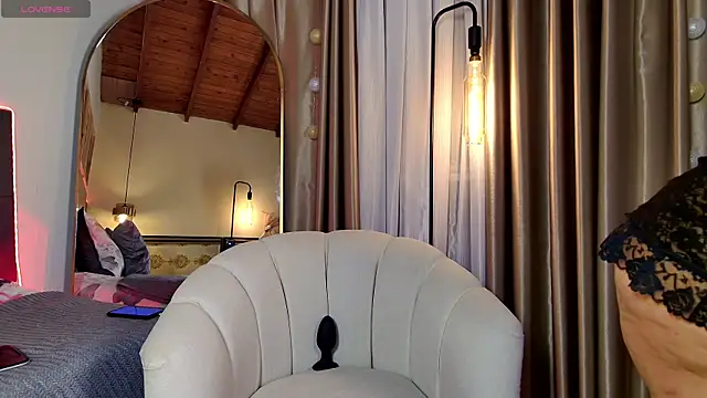 Madissononee online show from 07-19-26, 02:15