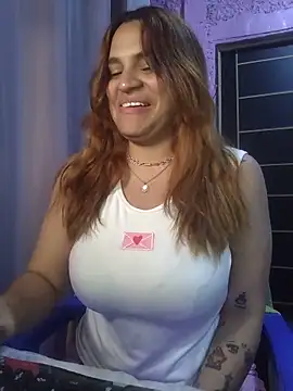 Snapshot of SexyFriends_ chatting on 05-27-26, 02:41 SexyFriends online show from 05-27-26, 02:41