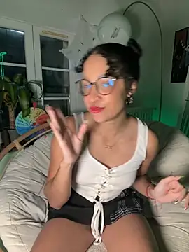 Lauyako online show from 11-19-25, 04:07