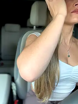 lunagirl13 online show from 09-22-25, 05:15