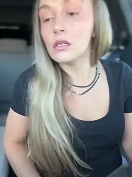 lunagirl13 online show from 10-01-25, 04:35