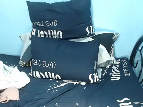 stacie iris online show from 12-01-25, 03:22