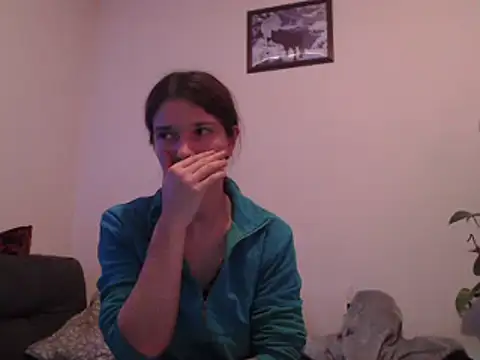 Snapshot of Geile-Luna chatting on 12-28-24, 09:30 Geile-Luna online show from 12-28-24, 09:30