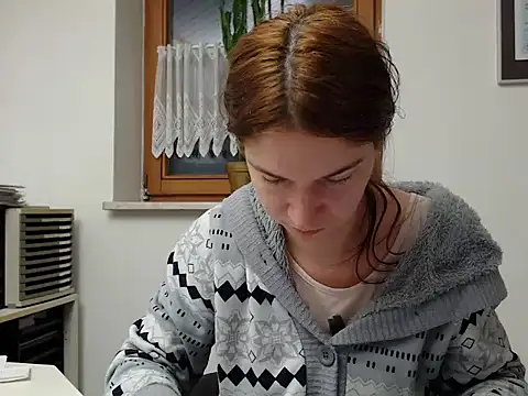 Snapshot of Geile-Luna chatting on 01-18-26, 06:01 Geile-Luna online show from 01-18-26, 06:01