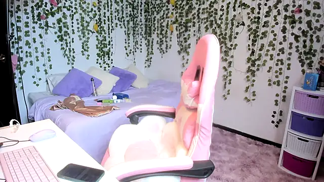 violeta milleer online show from 11-13-25, 04:39