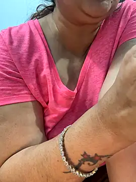 Snapshot of Preet_Kaur_69 chatting on 11-04-25, 03:05 Preet Kaur 69 online show from 11-04-25, 03:05