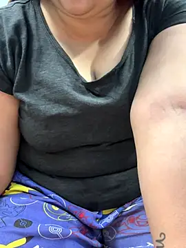 Snapshot of Preet_Kaur_69 chatting on 11-27-25, 06:10 Preet Kaur 69 online show from 11-27-25, 06:10