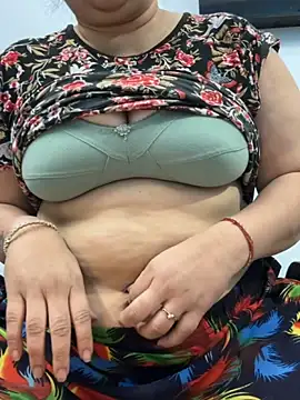 Snapshot of Preet_Kaur_69 chatting on 12-17-25, 06:25 Preet Kaur 69 online show from 12-17-25, 06:25