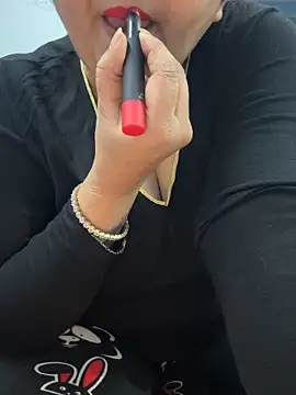 Snapshot of Preet_Kaur_69 chatting on 12-18-25, 06:25 Preet Kaur 69 online show from 12-18-25, 06:25