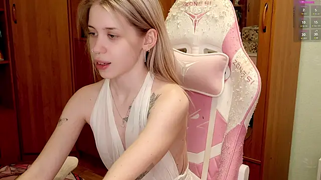 ho1yho1e online show from 02-23-25, 06:01