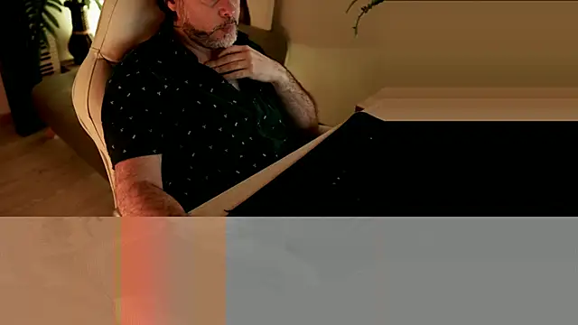 Sanders White online show from 12-12-24, 03:10