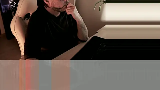 Sanders White online show from 12-29-24, 01:13