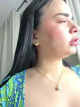 Snapshot of GeorginaJones chatting on 02-05-25, 01:04 GeorginaJones online show from 02-05-25, 01:04